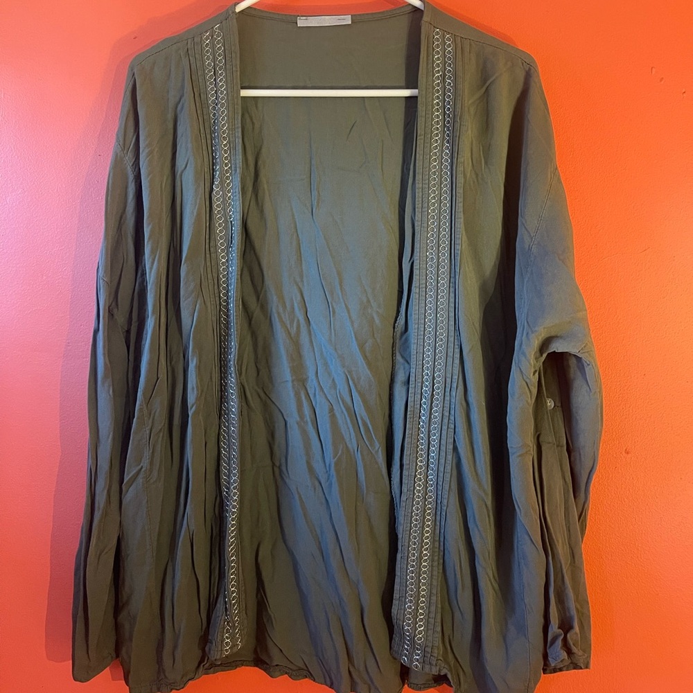3/$15. Light weight cardigan L